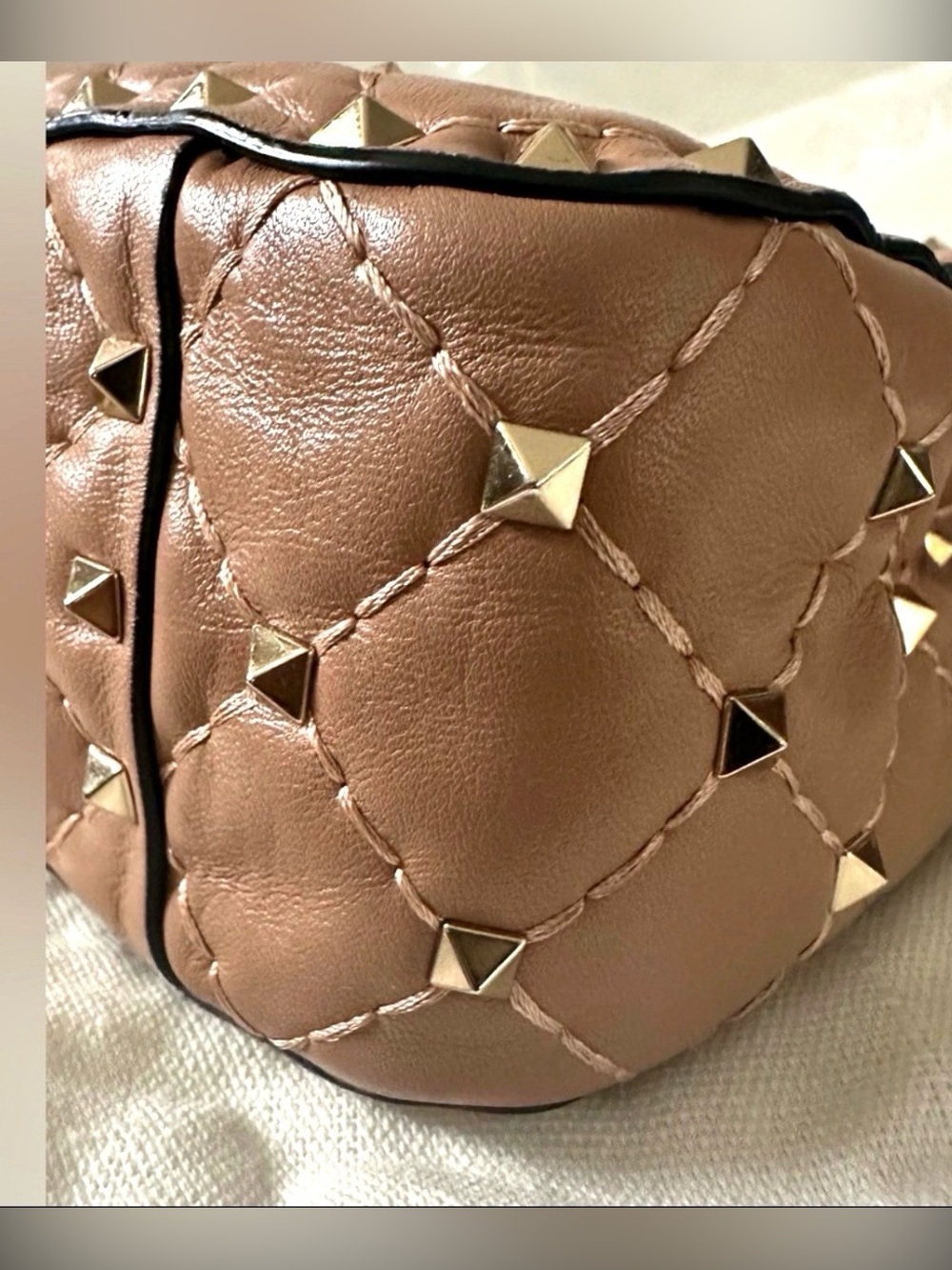 🔥FINAL PRICE Valentino Garavani Medium Nappa Rockstud Spike Shoulder Bag - Picture 11 of 16